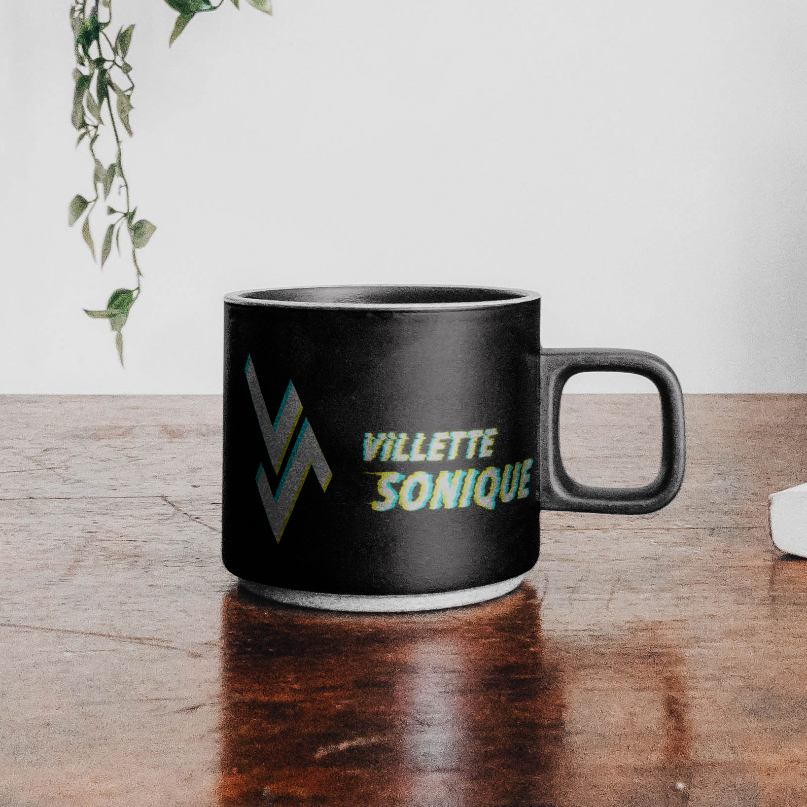 Mug-on-Table-Mockup